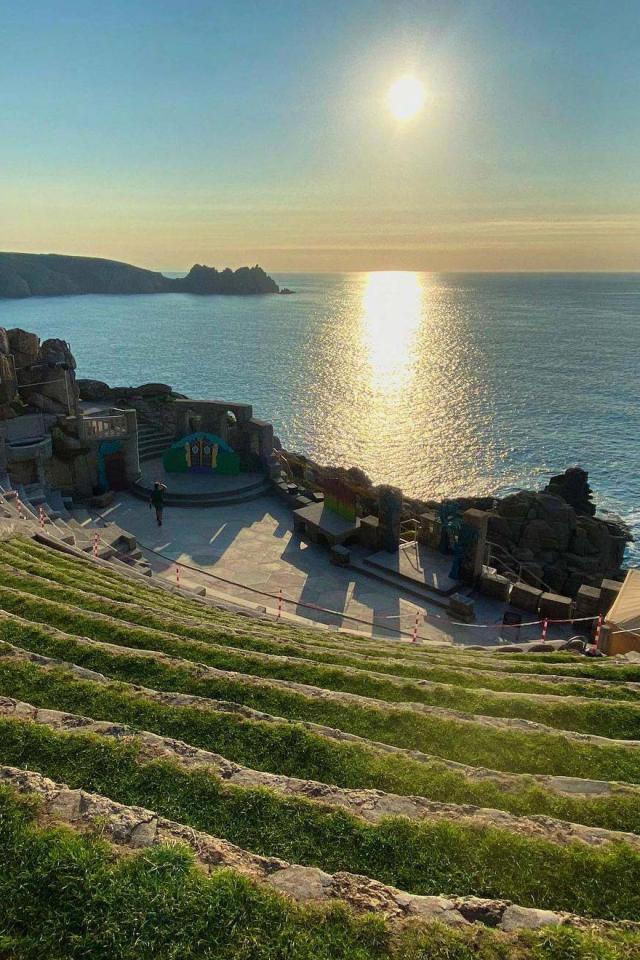 visit-the-minack-minack-theatre