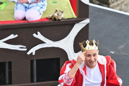 The Kiss that Missed