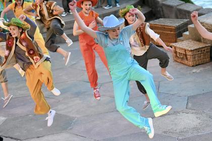 Joseph and the Amazing Technicolor Dreamcoat - Kidz R Us