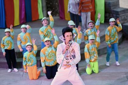 Joseph and the Amazing Technicolor Dreamcoat - Kidz R Us