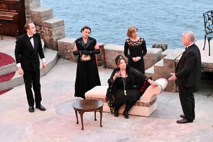 Blithe Spirit - Ilkley Playhouse