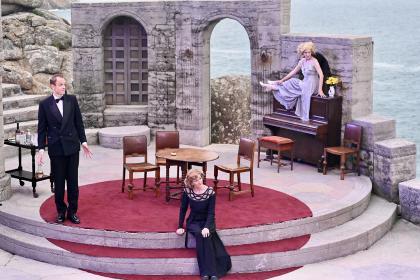 Blithe Spirit - Ilkley Playhouse