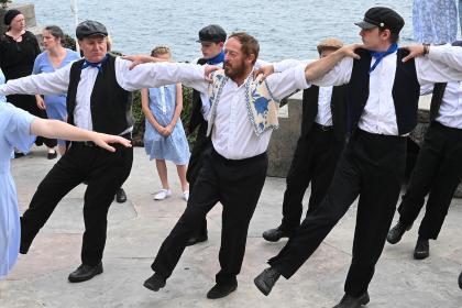 Captain Corelli's Mandolin - Shattered Windscreen