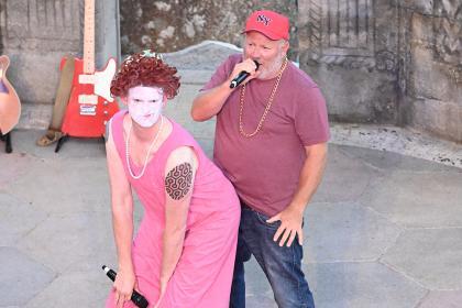 Elizabeth I : Virgin on the Ridiculous