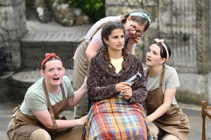 Pearl o' Wisdom - The Minack Acting Academy