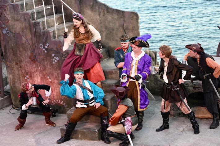 Cambridge University G&S Society in The Pirates of Penzance